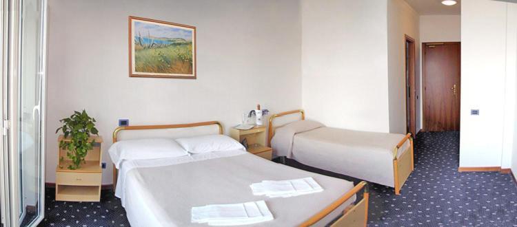 Medi Garden Hotel&Residence ألبا أدرياتيكا المظهر الخارجي الصورة