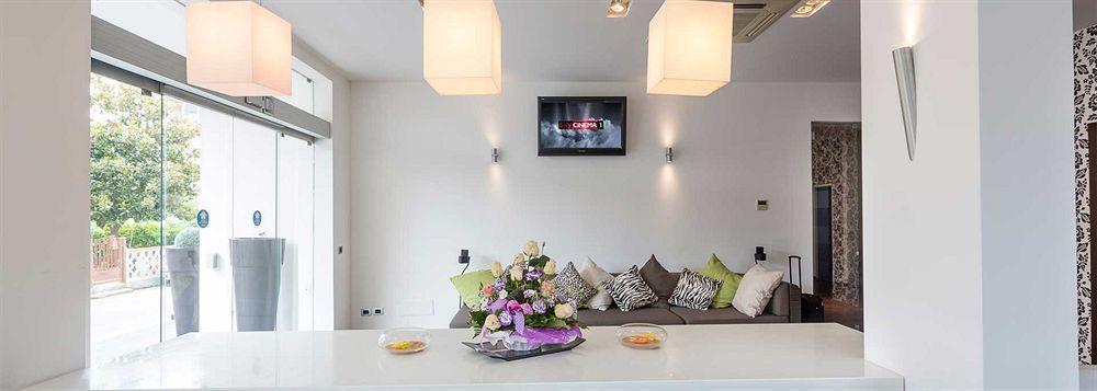 Medi Garden Hotel&Residence ألبا أدرياتيكا المظهر الخارجي الصورة