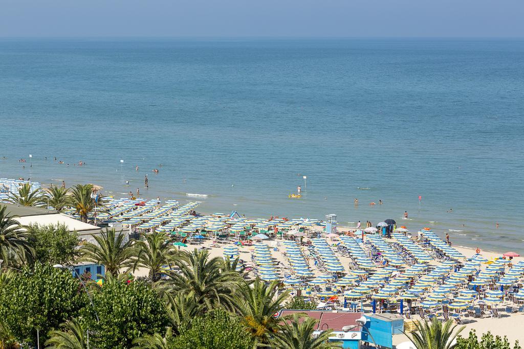 Medi Garden Hotel&Residence ألبا أدرياتيكا المظهر الخارجي الصورة