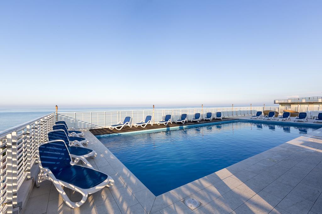 Medi Garden Hotel&Residence ألبا أدرياتيكا المظهر الخارجي الصورة