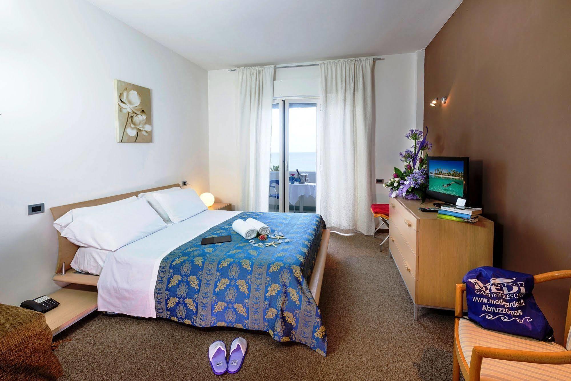 Medi Garden Hotel&Residence ألبا أدرياتيكا المظهر الخارجي الصورة