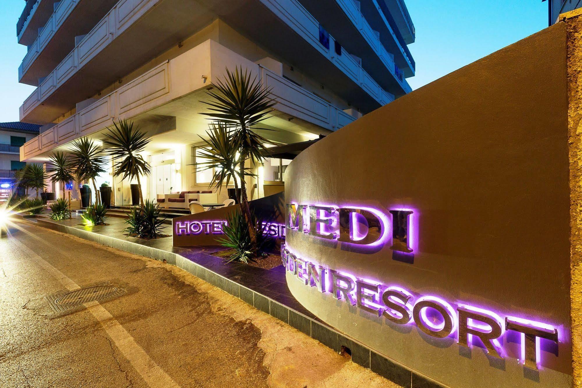 Medi Garden Hotel&Residence ألبا أدرياتيكا المظهر الخارجي الصورة