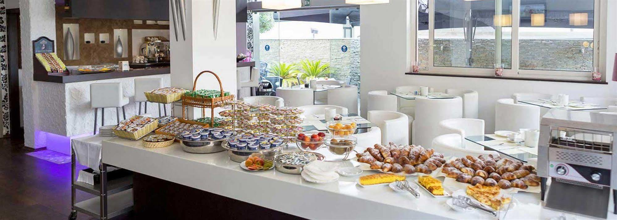 Medi Garden Hotel&Residence ألبا أدرياتيكا المظهر الخارجي الصورة